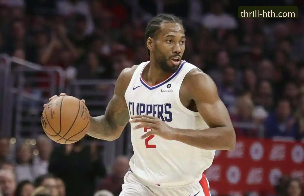 NBA最新动态：快船遭鹈鹕20分大逆转吞三连败，莱昂纳德里程碑夜徒留遗憾